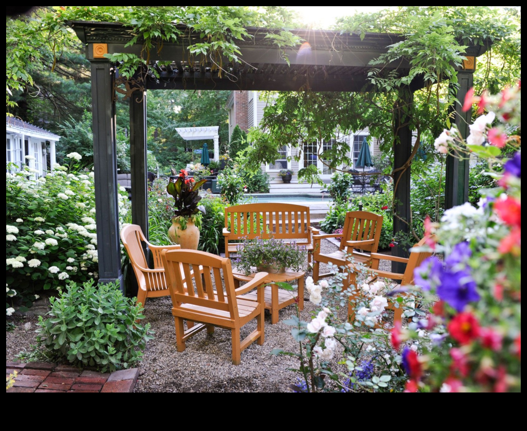 Kabatas izmēra paradīze: pilsētas dārzkopības iedvesmas