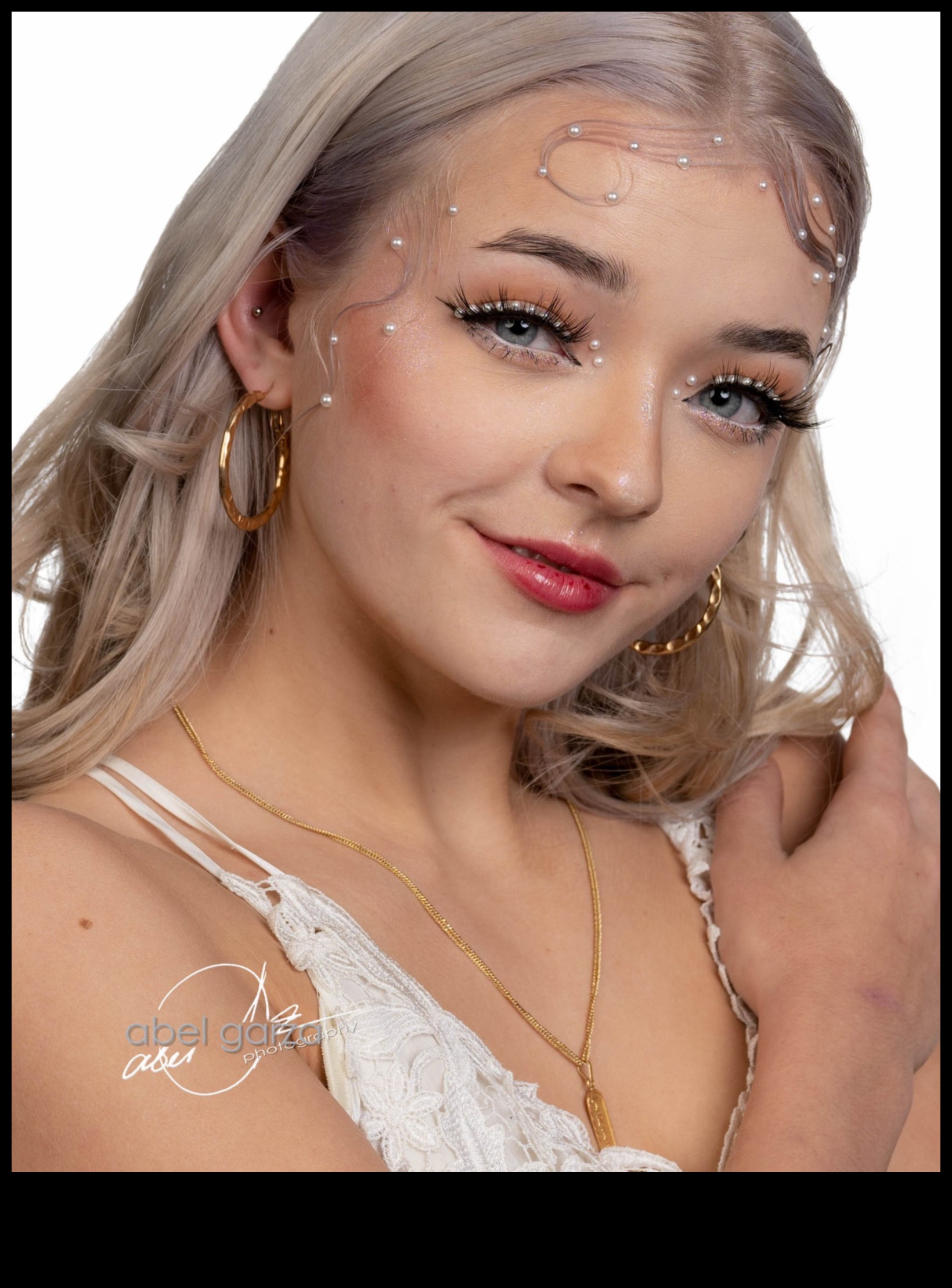 Pūderis un fotogrāfija Kā iegūt nevainojamu un fotogēnisku ādu 3 Pūderis un fotogrāfija: padomi nevainojamai un fotogēnai ādai