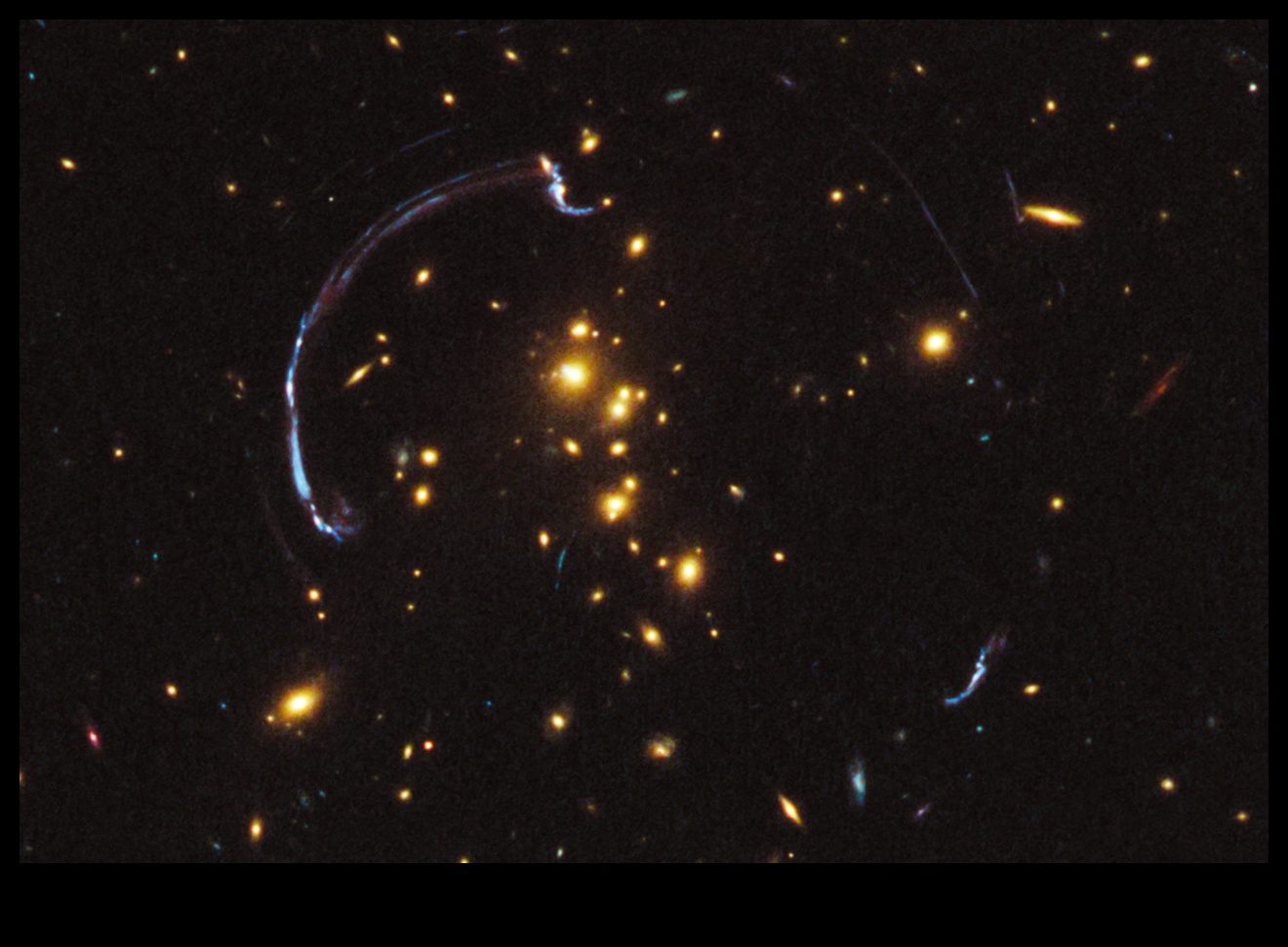 Gravitācijas lēca: izkropļotu kosmisko skatu kaleidoskops