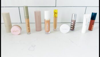 Veselīgs mirdzums: korektori, kas bagātināti ar ādas kopšanas priekšrocībām